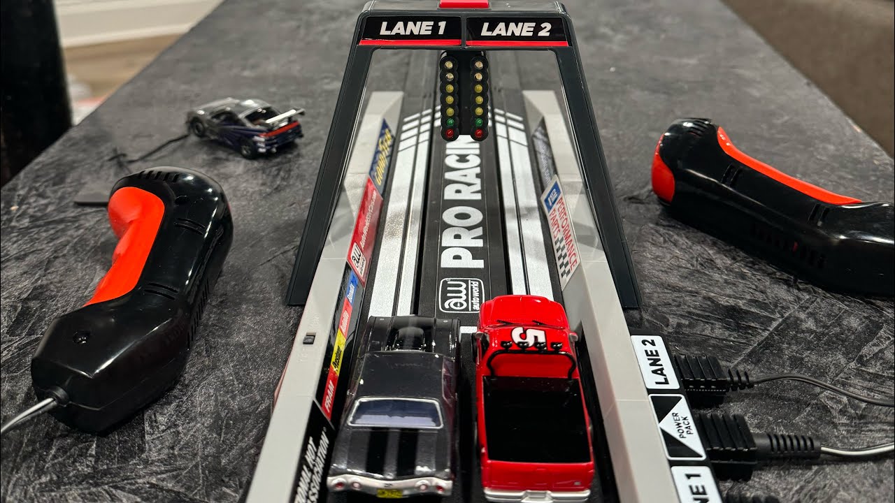 HO Slot car drag racing with Life Like, Viper V1, Tomy Turbo, Super G+ and Mega G+ on Autoworld