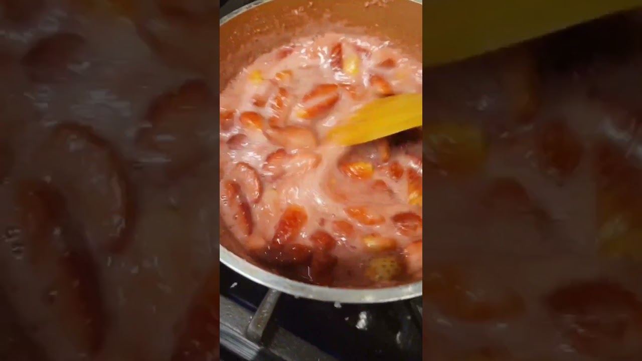 MAKING STRAWBERRY JAM (FIRST TIME) #dessert #food #homemadedessert