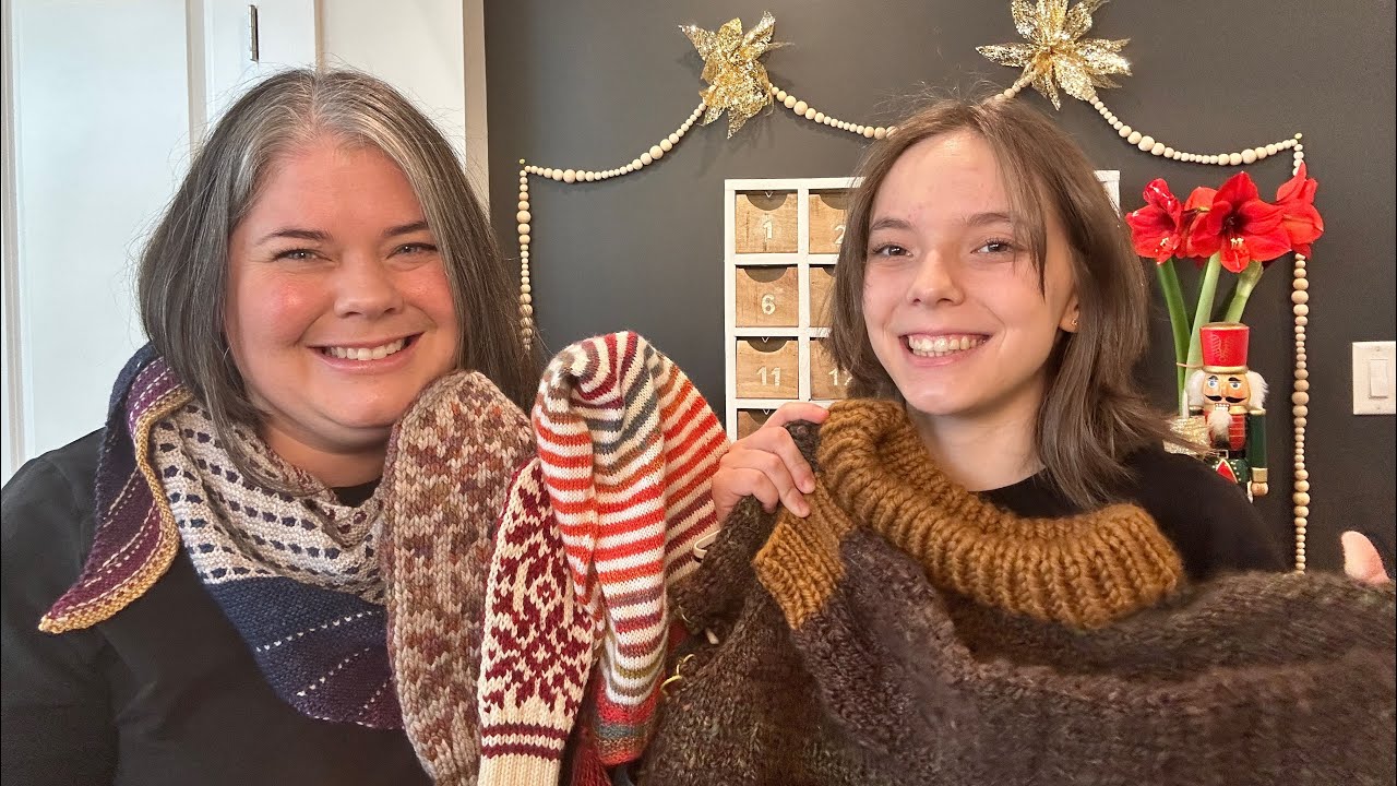 Flosstube #4 (2023) Ava’s Sweater & A Knitted Christmas