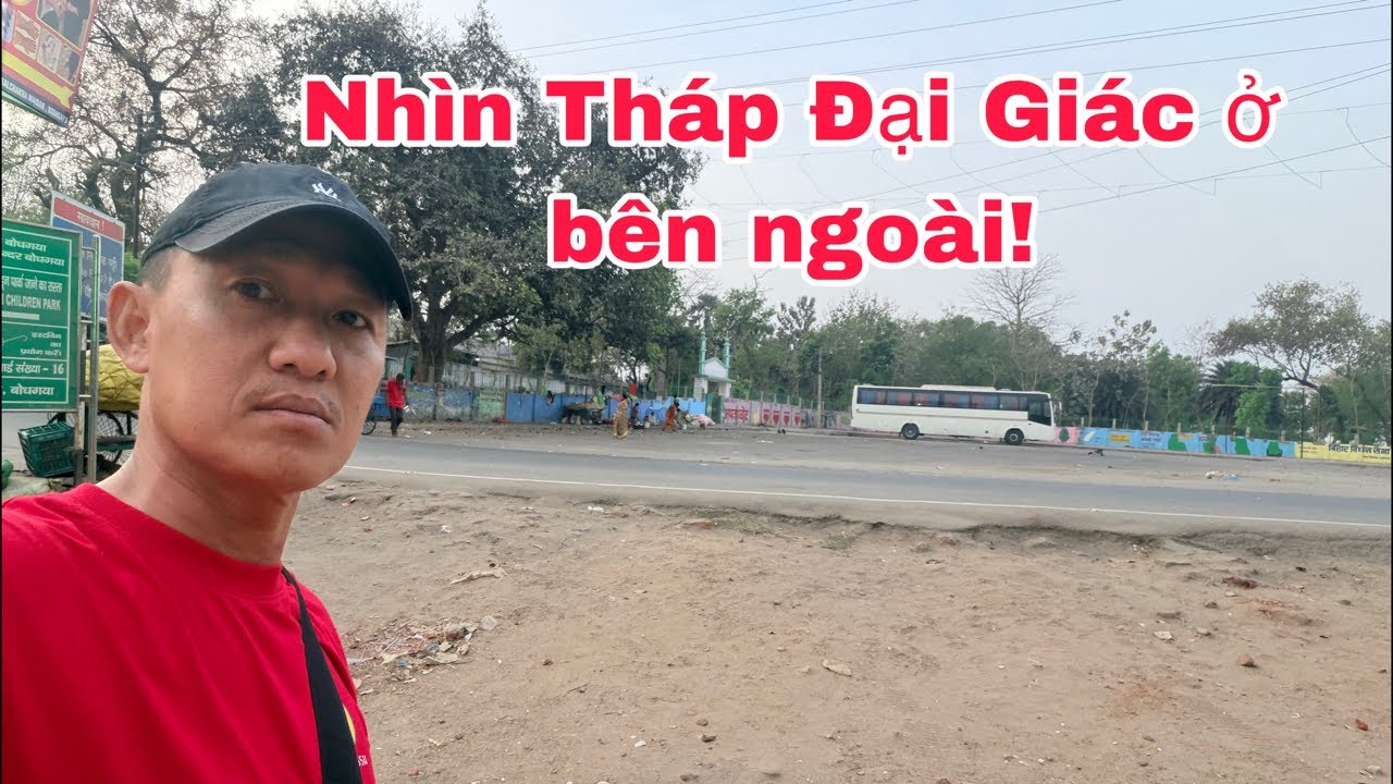 Nhìn Tháp Đại Giác từ bên ngoài! Một góc nhìn từ xa!