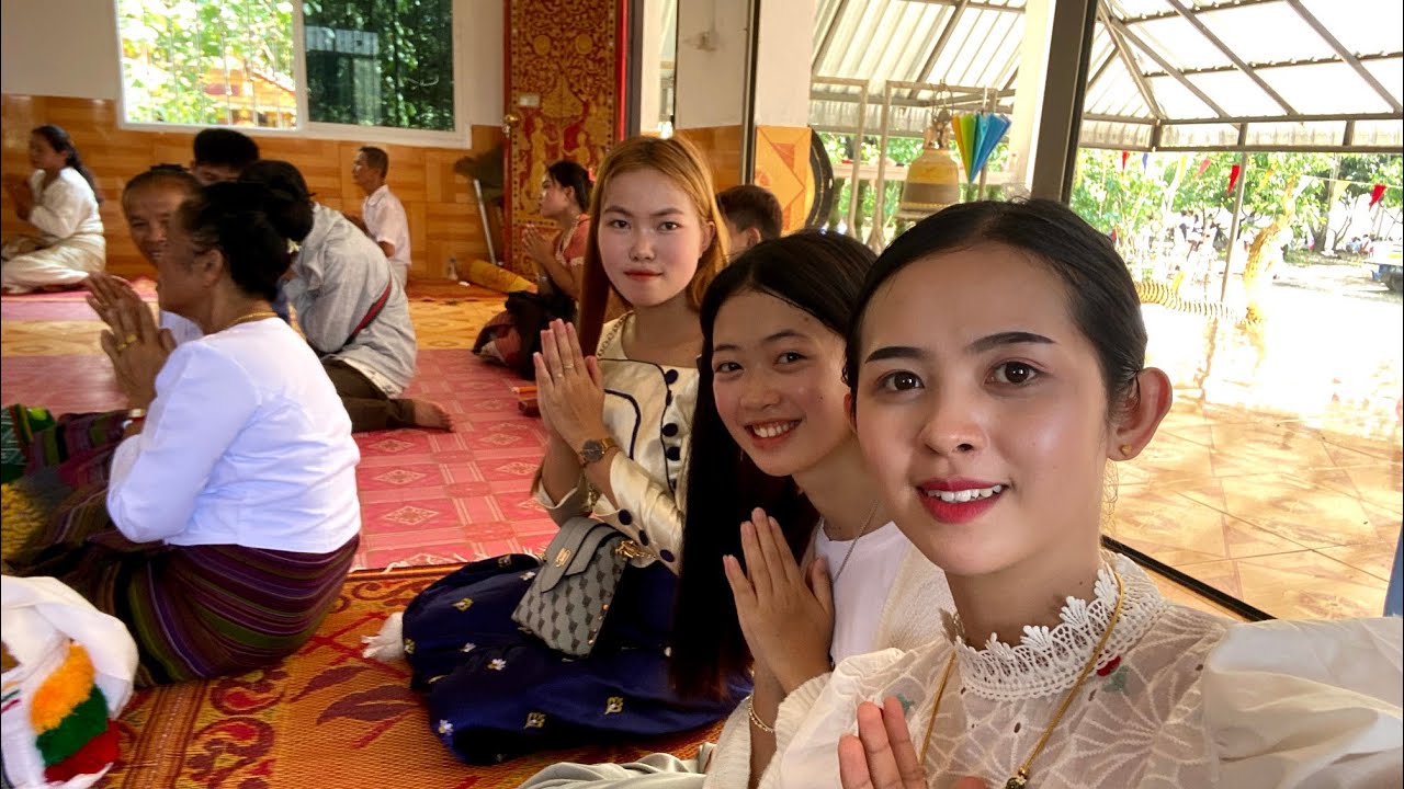 ทำบุญเมืองยอง หว้ต้นไม้ศรีคำ(ต้นโพธิ์) เมืองยองมาชมบรรยากาศกันว่าสาวๆเมืองยองมีเยอะมากค่ะ