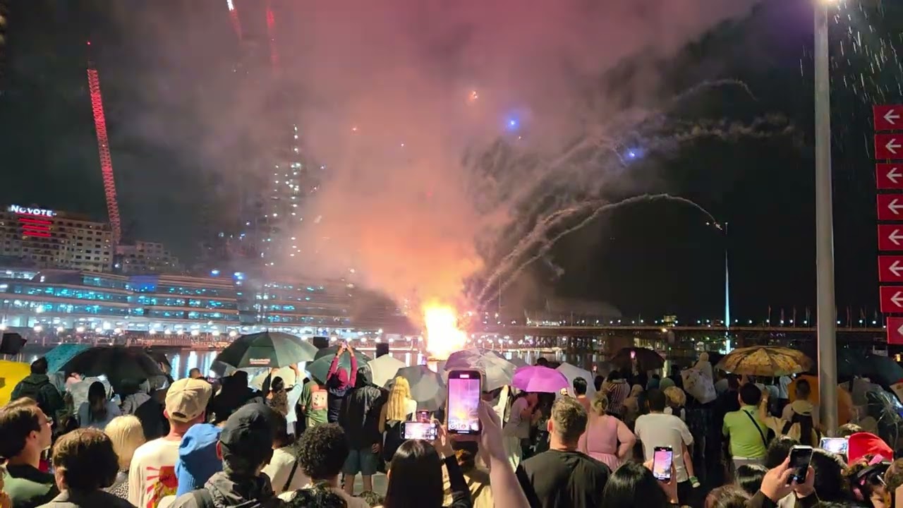 DARLING HARBOUR FIREWORKS// BUHAY OFW