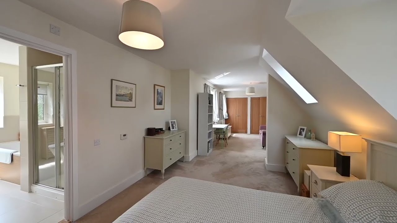 Churchill Way,  Broadbridge Heath, Horsham