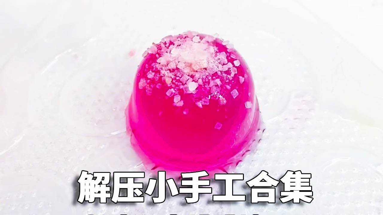 我妈做的切切乐VS我做的切切乐！保鲜膜和橡皮泥怎么选？一刀下去太爽了！【小熊陪你玩】