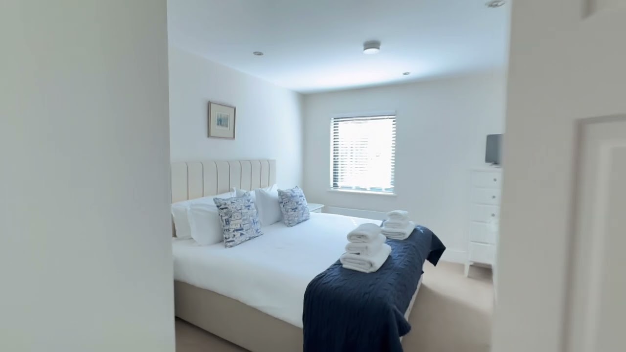 16 Peninsula Apartments, St Ives