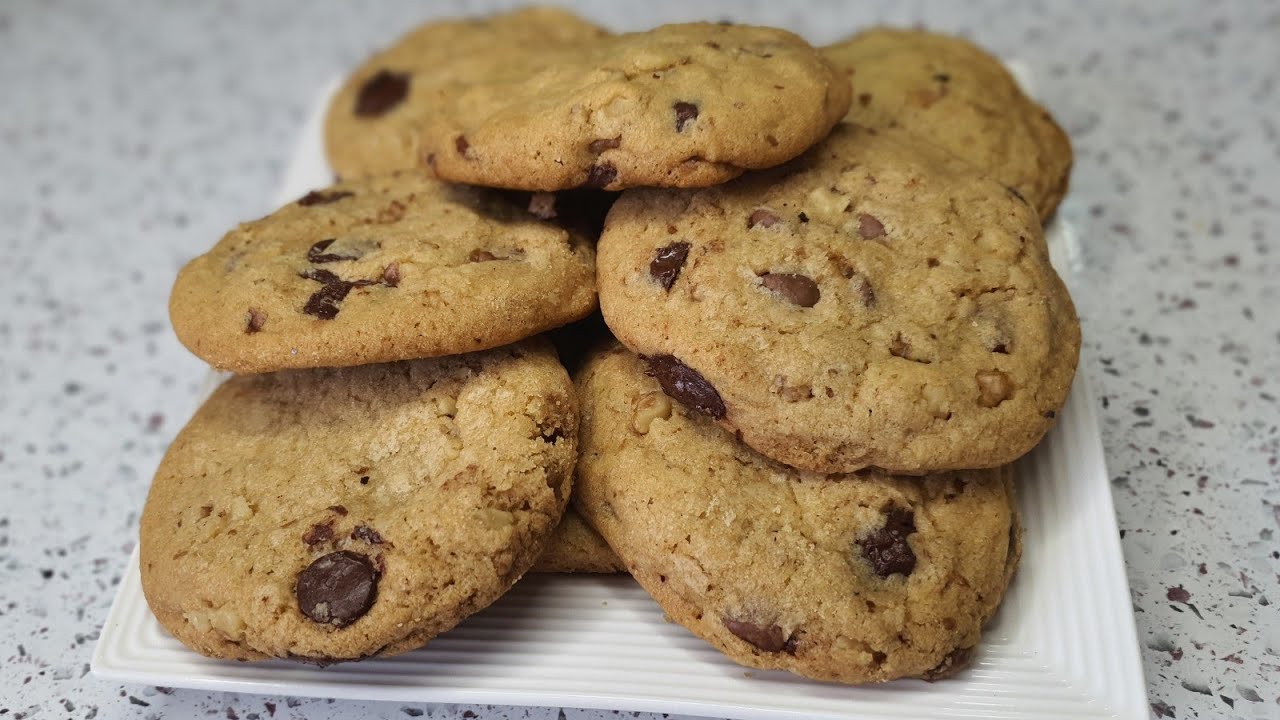 Easy Chocolate Chip Cookies Recipe Without Vanilla Extract.