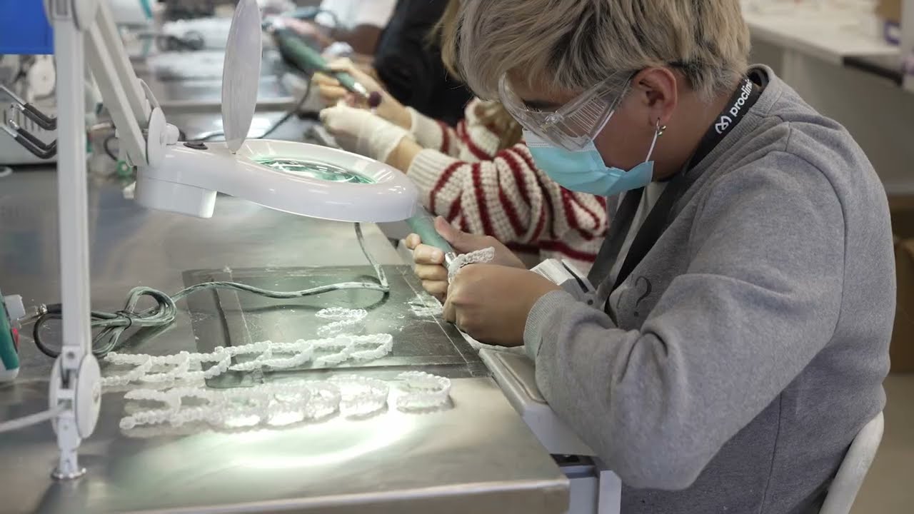 Proceso de fabricación de nuestros alineadores invisibles de SecretAligner.