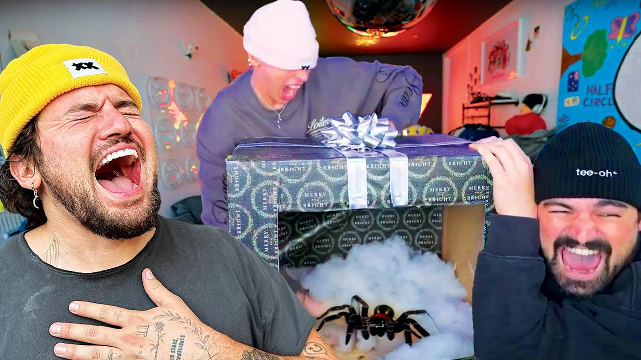 WHATS IN THE PRESENT CHALLENGE😈
