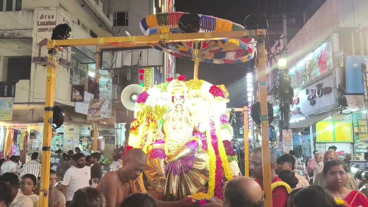 చిత్తూరులో అమ్మవారి వూరేగింపు🙏🙏🙏#diversitydancergaye #trending #shortvideos #viralvideos #ammavaru 