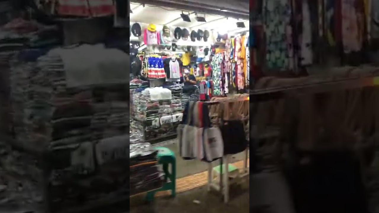 Pusat perbelanjaan, jl.Cihampelas Bandung