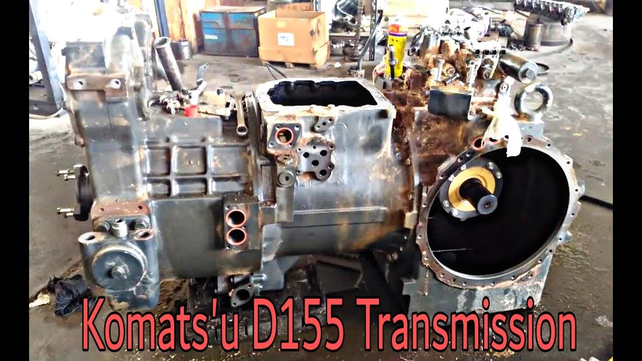 Komats'u D155-6  Transmission & final drive case dismantling