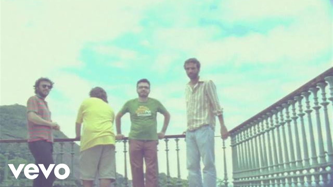 Los Hermanos - Morena (Video Clipe)
