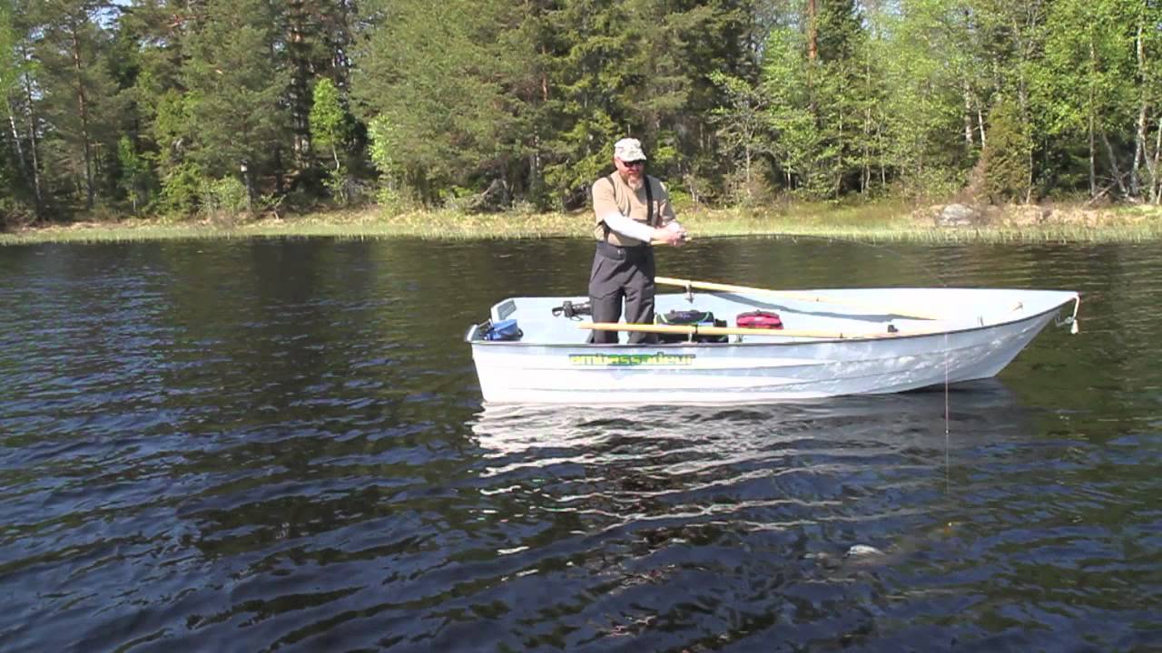 G&auml;ddsj&ouml; - hauen kalastusta j&auml;rvell&auml;