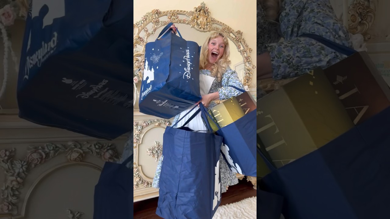 Коллекционные куклы Disney на 800 долларов... Давайте откроем эти упаковки! 😆 Напишите в коммента...
