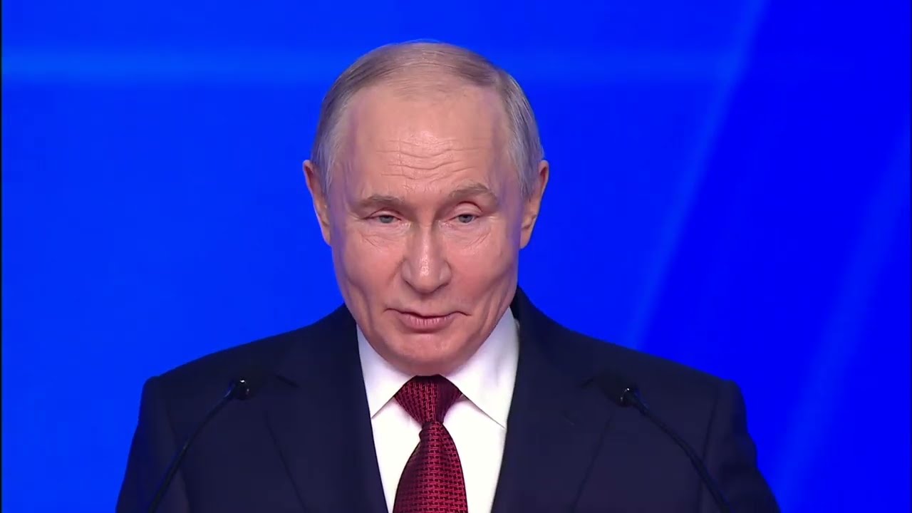 &laquo;Россия может быть только сильной. Или не будет никакой России&raquo;: Путин выступил с главным заявлением