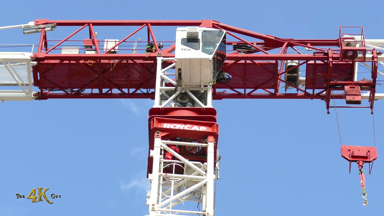 Toronto: Crane operator saved by TFS high angle rescue team 3-31-2021