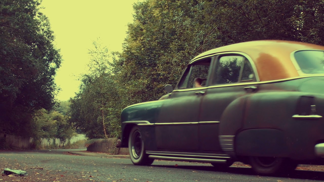 1951 Chevrolet Styleline with Lake pipes