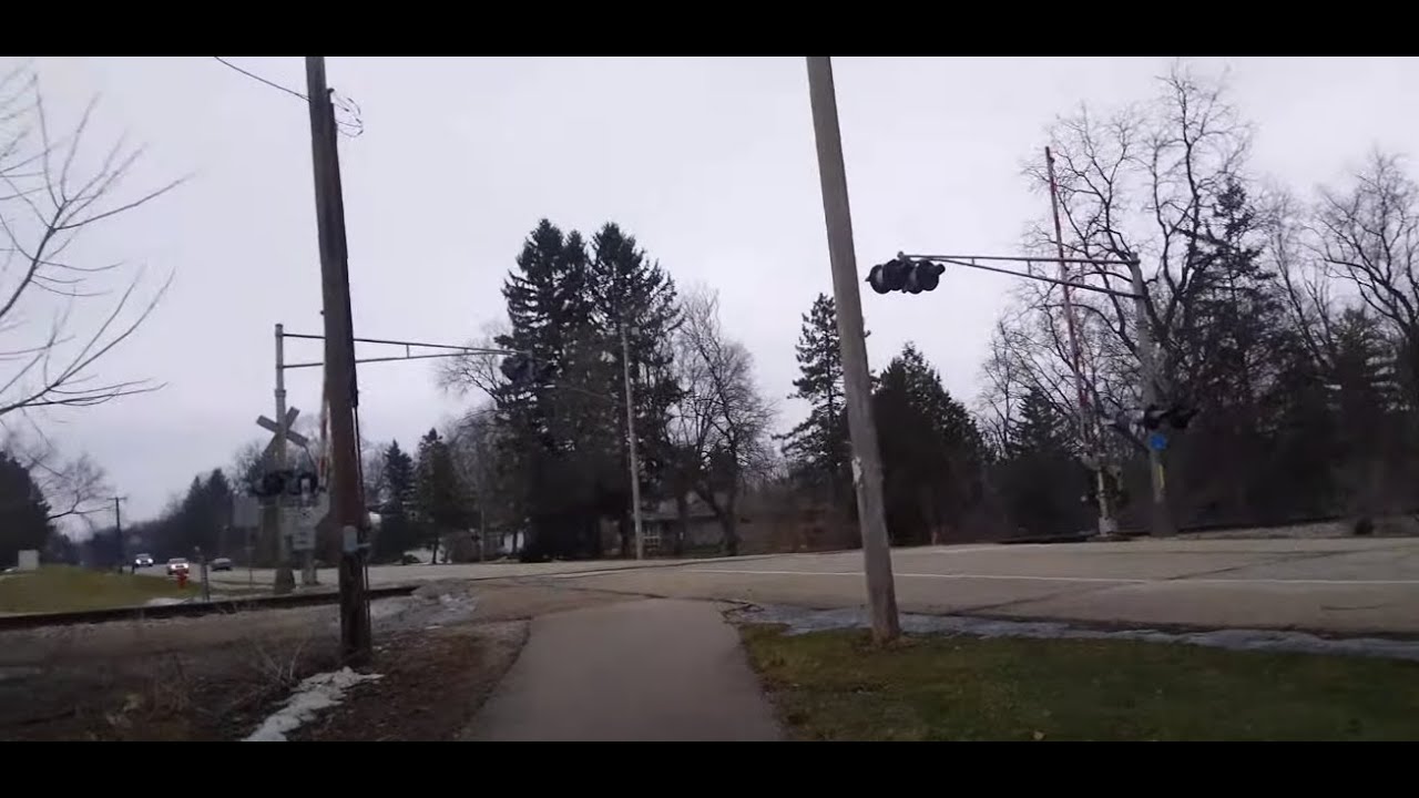 Pilgrim Rd #2 Railroad Crossing Tour