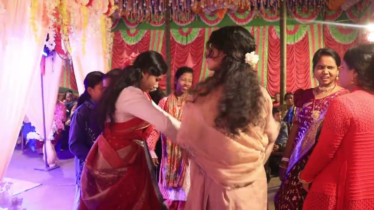 বিয়ের বাড়ির সব সুন্দরীর নাচ । বিয়ের বাজনা । বিয়ে নাচ । বিয়ে বাড়ির নাচ । বিয়ের বাড়ির বাজনা । নাচ