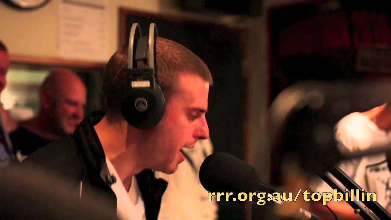 LIVE Freestyles 11.03.11 - Kid Selzy, Gutz, Bigfoot, Discourse, Bigs, Maggot Mouf & Dekoda  [PART 5]