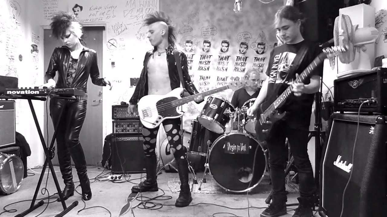 Virgin in Veil - Lovestains (Official Video - Deathrock)