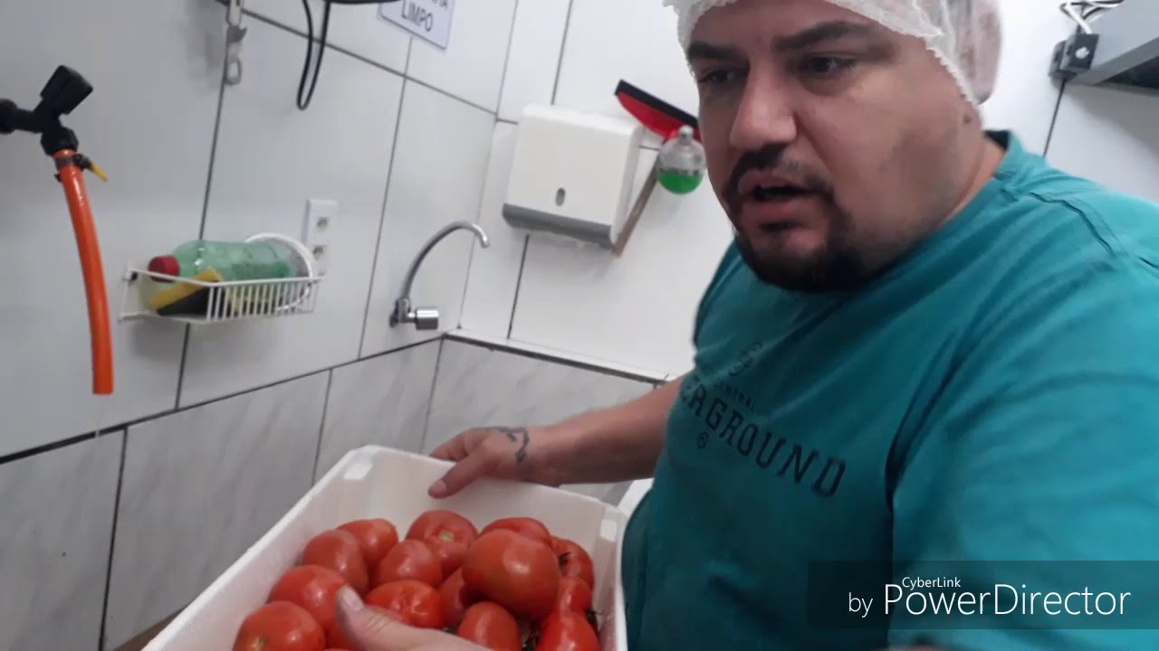 Fatiando tomate um pouco da nossa rotina