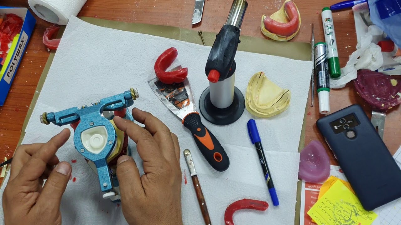 مختبر prosthodontics🦷 / كيفية تثبيت الكاست العلوي على الارتكليتور