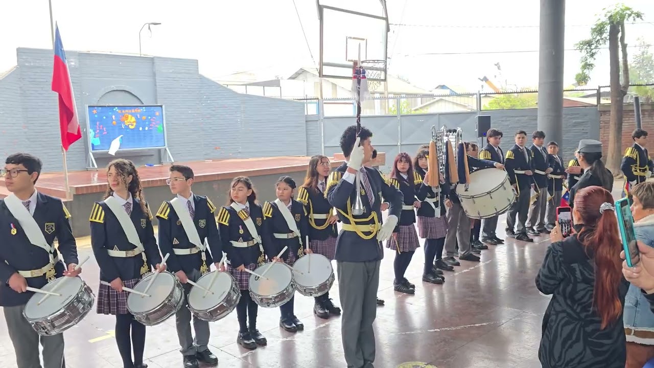 Entrada Banda de guerra colegio Los Conquistadores 2025