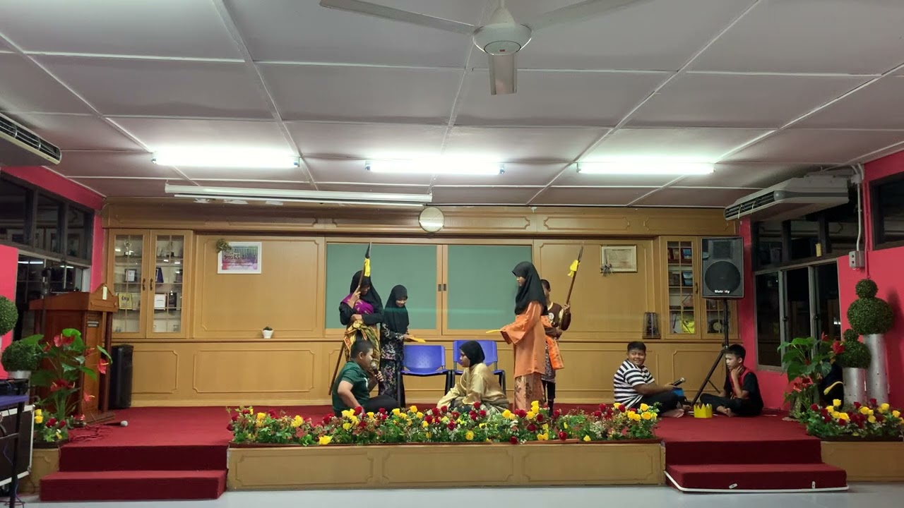 Persembahan Malam Kebudayaan - Sketsa Nujum Pak Belalang