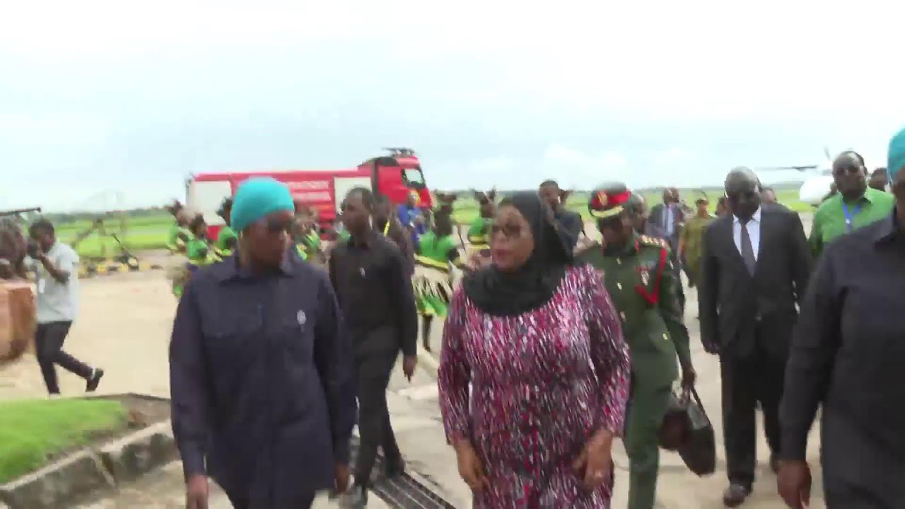 MHE. RAIS SAMIA AKIWASILI UWANJA WA NDEGE WA MWANZA KWA ZIARA YA KIKAZI