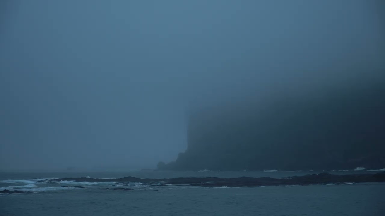 Then the Waves Speak to Me | 파도가 말을 걸어올 때