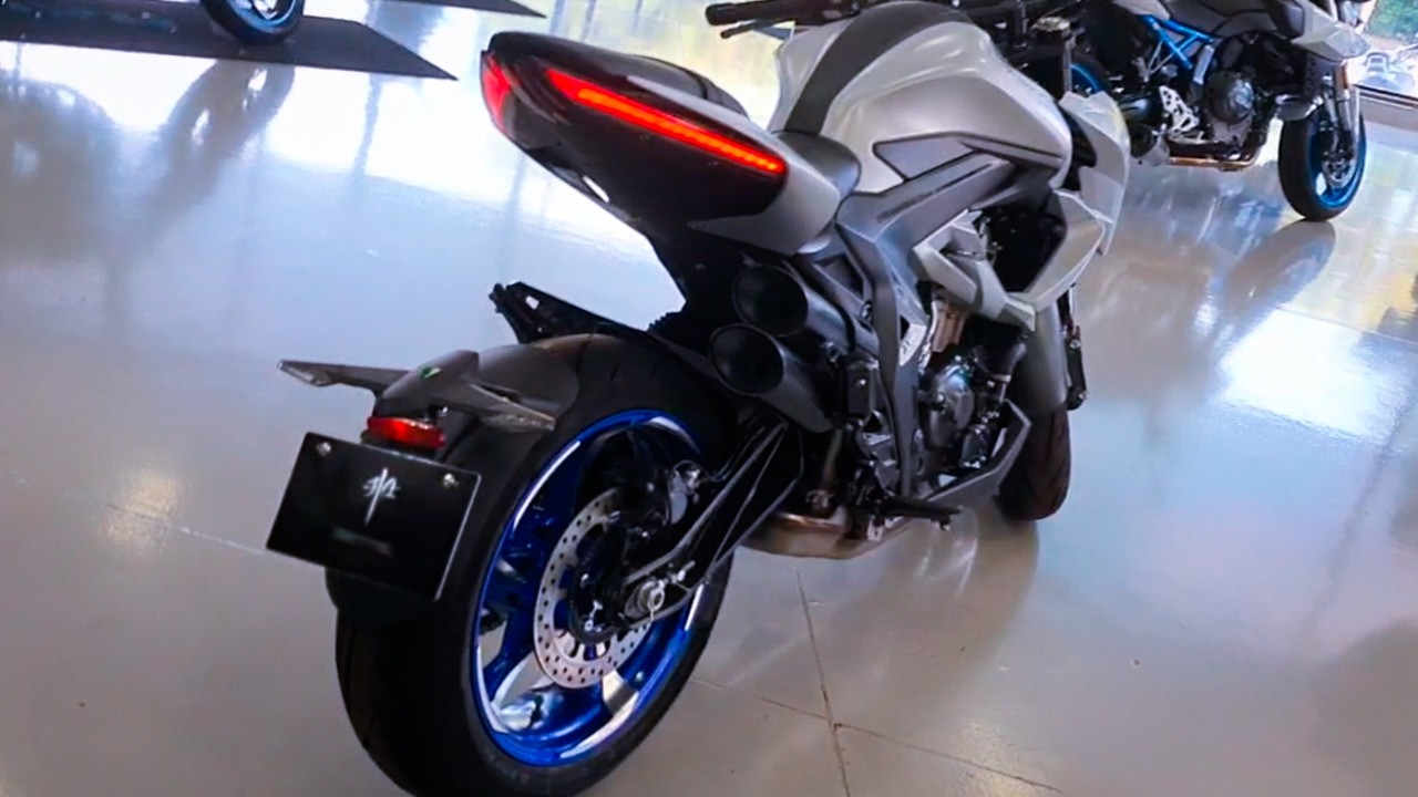 NEM DA PRA ACREDITAR QUE CUSTA MENOS QUE UMA CB 300F