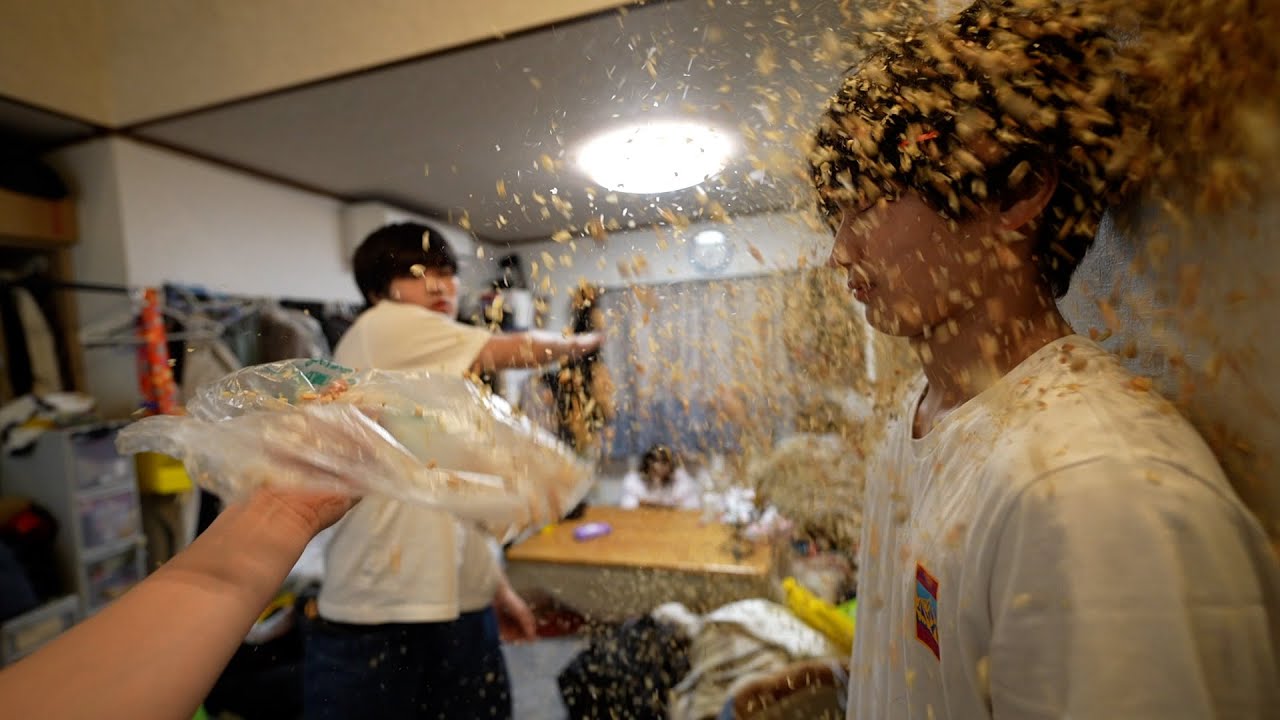 食べ物で本気で喧嘩する3兄弟