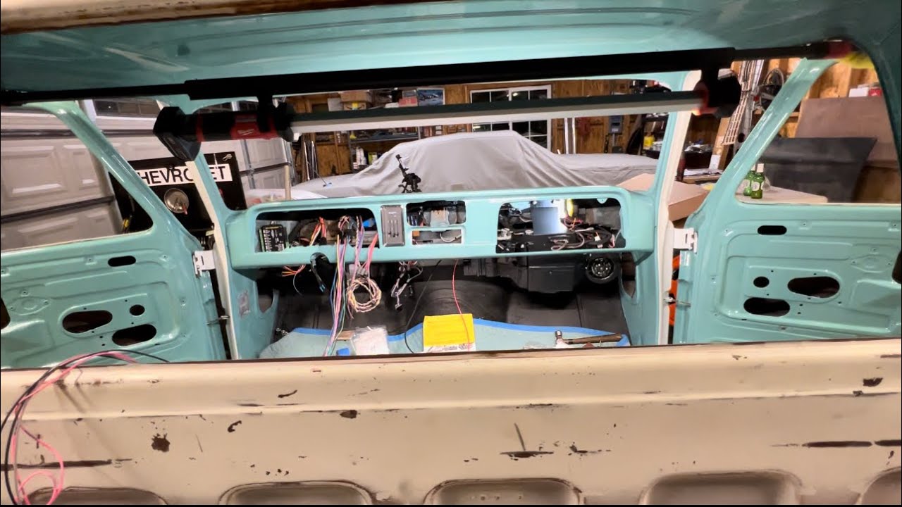 Full Rewire RestoMod C10 American AutoWire  Dakota Digital Dash - Vintage Air Installation 1965 C10