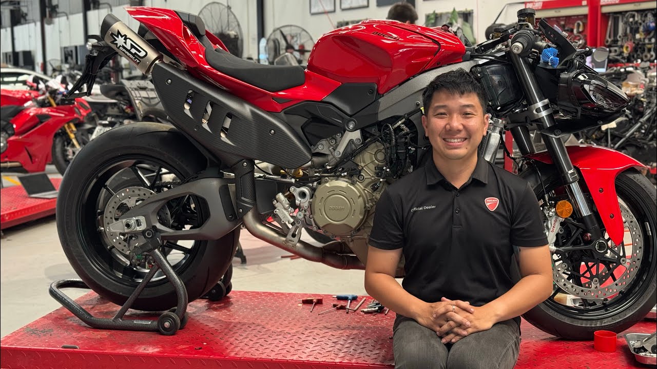 Sơn Ducati | Panigale V4 2026 gắn đồ chơi bằng giá xe 😱
