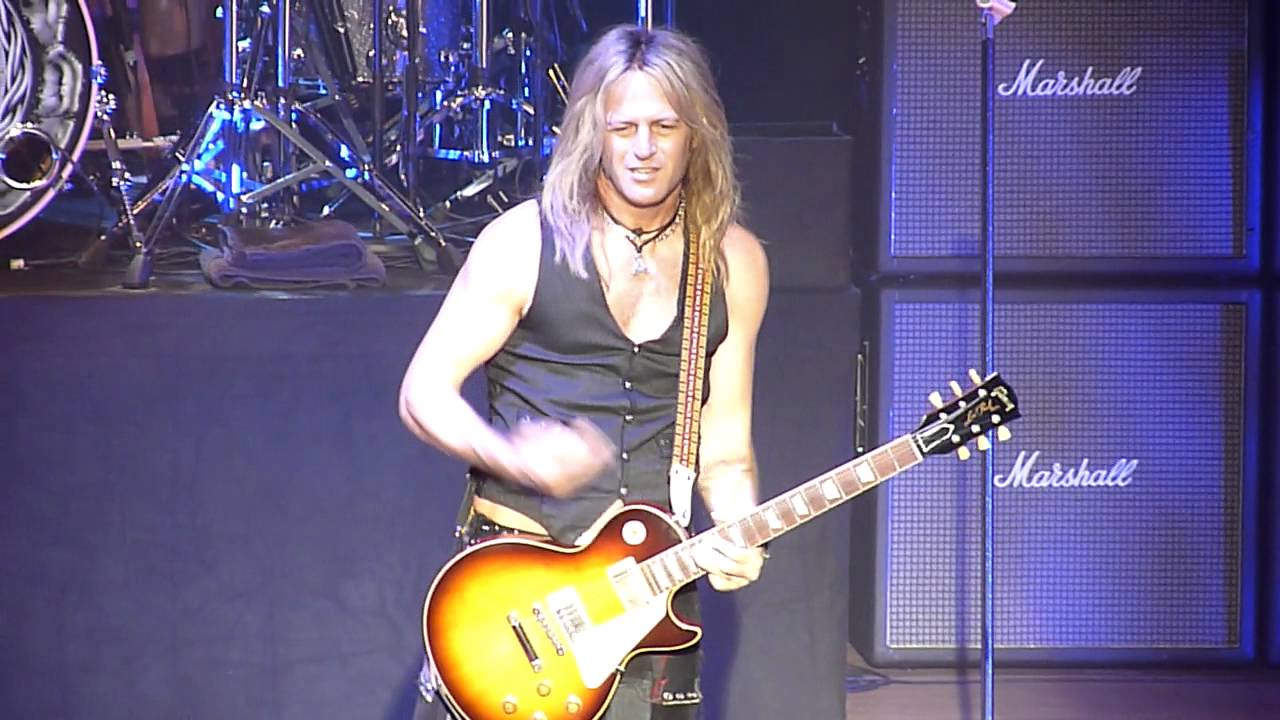 Whitesnake - Love Ain't No Stranger - Live Wolverhampton Civic 2011