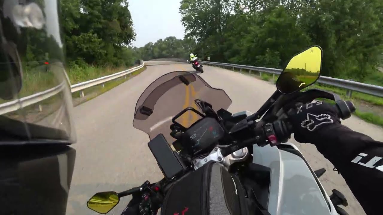 FJR1300 wants to play with S1000XR and Tracer 9 GT (US623) 4k