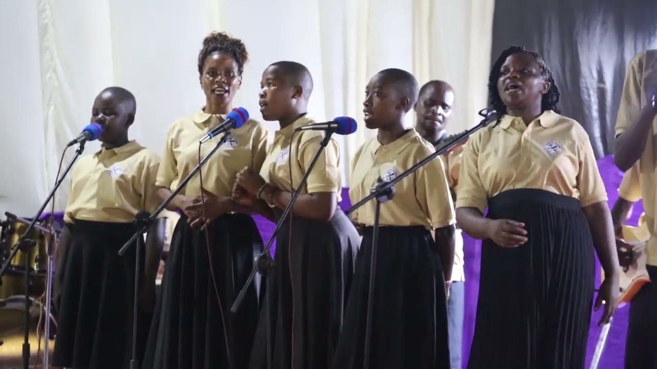 habari njema music band -nitatoa nini mimi