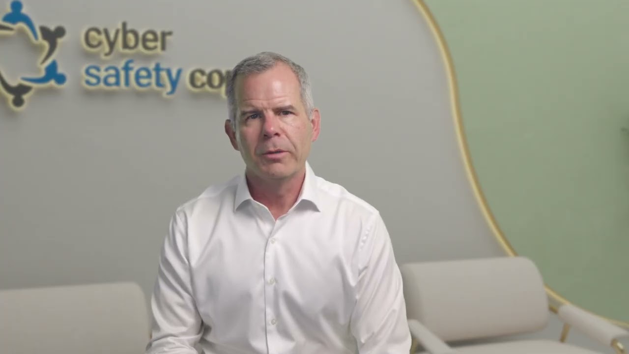 Group Chat Dangers: How Nighttime Threats Reach Your School Hallways | Cyber Safety Cop