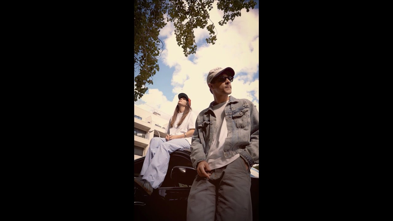 Julia Debis, Rodri Ayaso - Una Luz