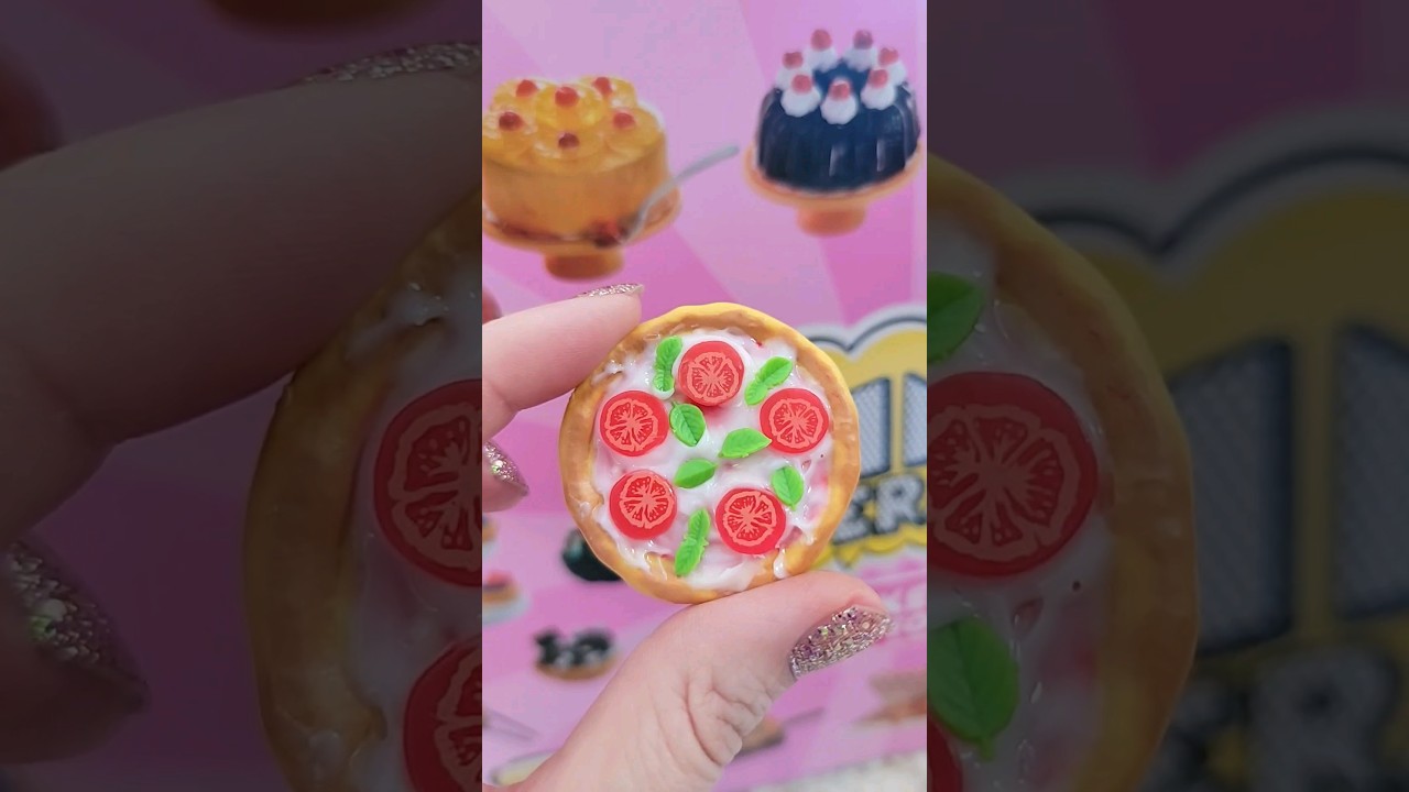 Mini Verse Margherita Pizza #miniverse #miniature #minifood