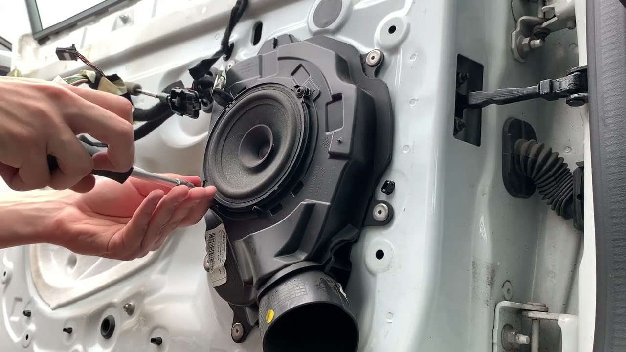 Replace Front Car Speaker in Renault Clio IV / Alpine SXE-1325S