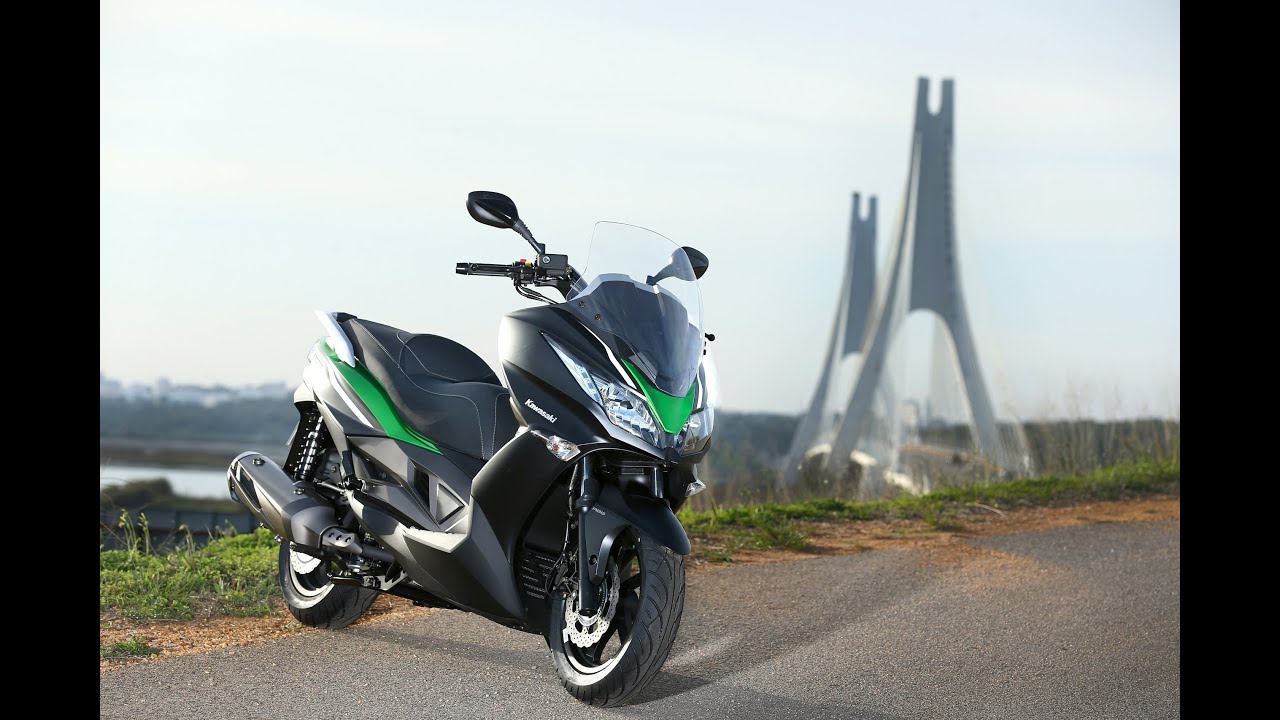 Essai Kawasaki J300 ABS 2014 : Du fun pour les commuters !
