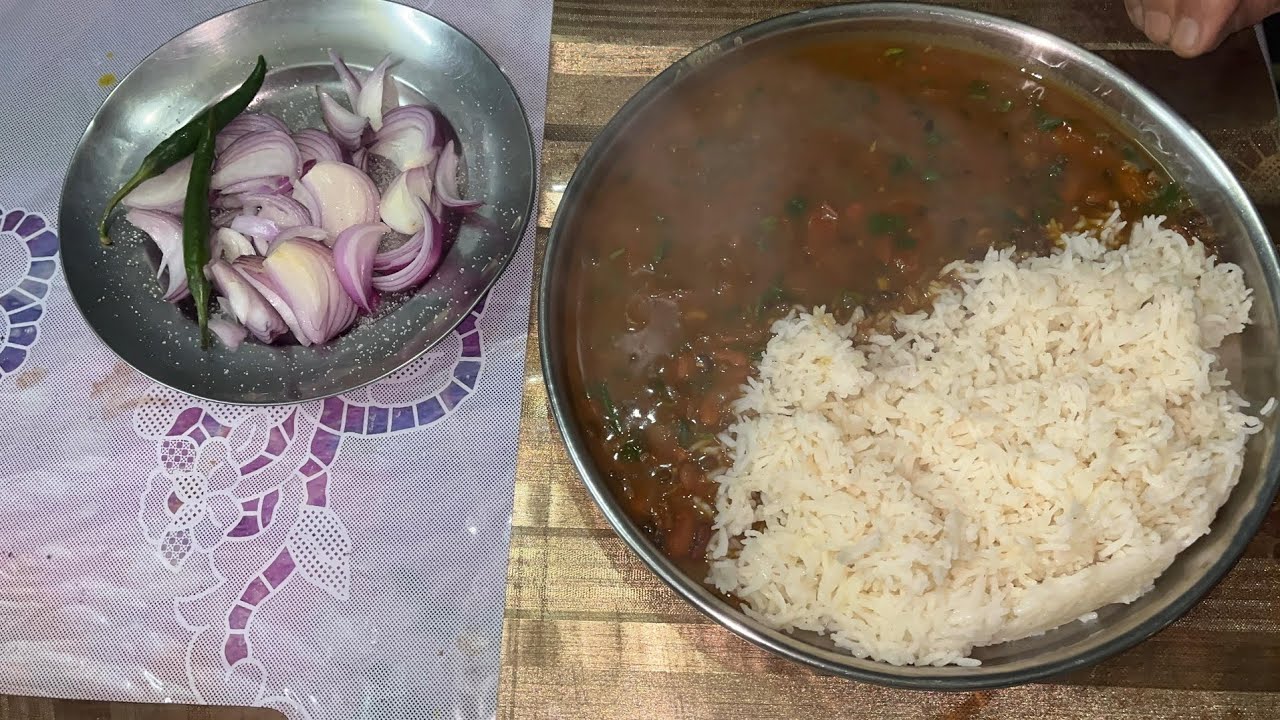 उडद,  राजमा की दाल और भात 👌😋
