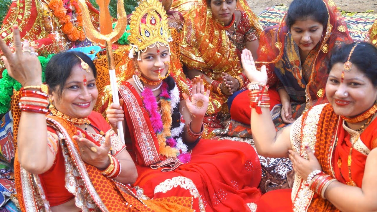 Navratri special bhajan पीपल की छांव में ठंडी हवाओं में बैठी है मेरी मैया ऊंची गुफाओं में