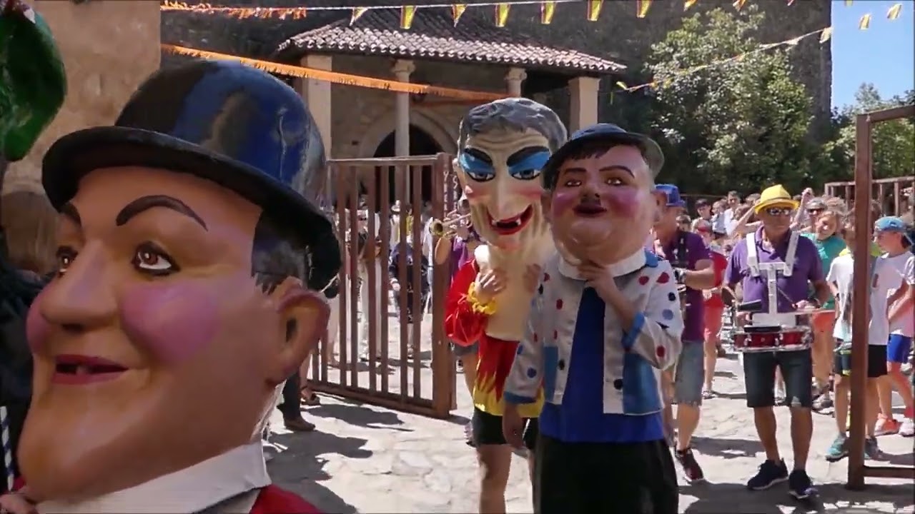 CHARANGA Y CABEZUDOS en las Fiestas patronales del SALVADOR en Pasarón de la Vera (Cáceres)
