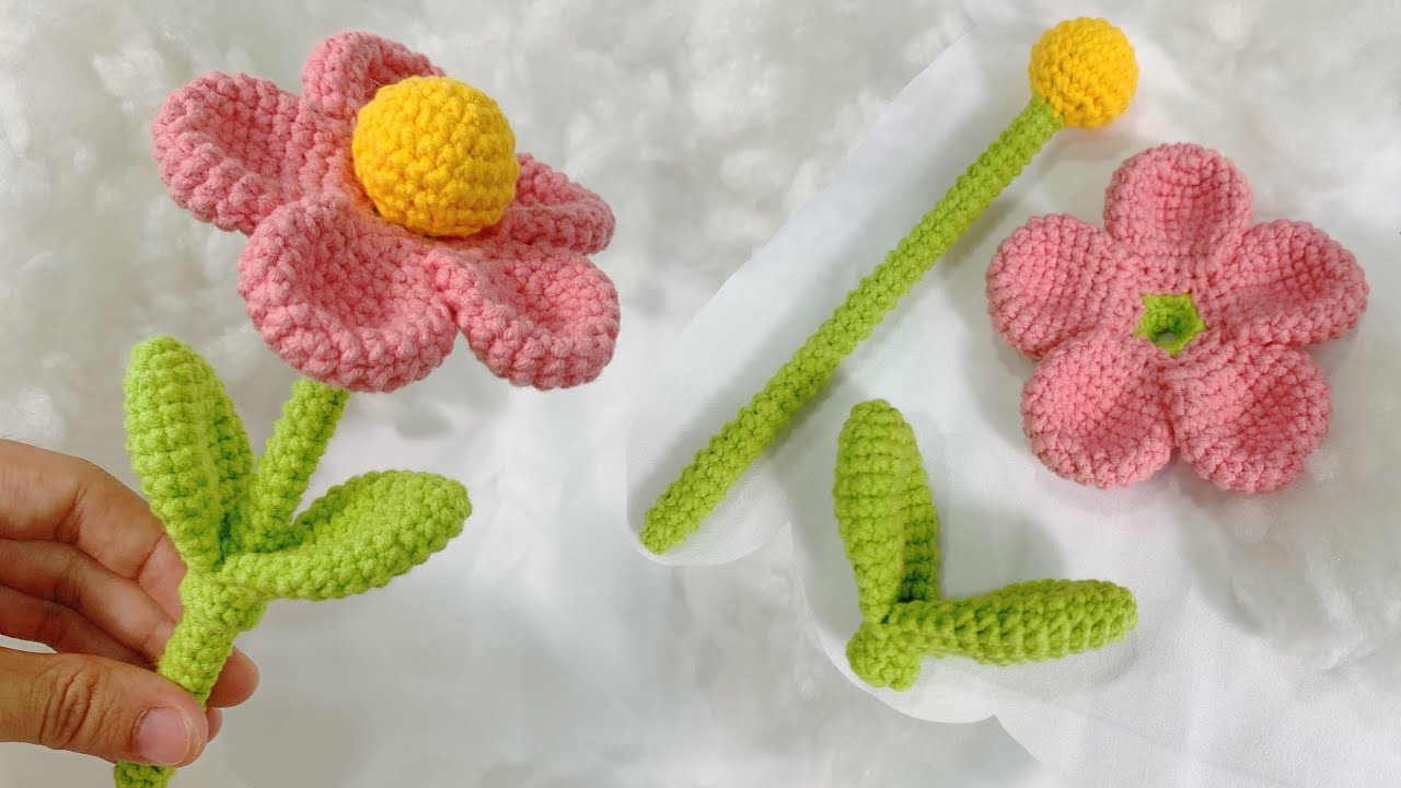 Hướng dẫn móc hoa đơn giản dùng để decor bàn làm việc. #moclentivi #flowers