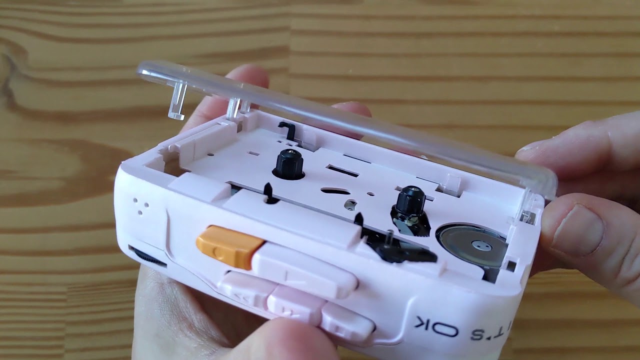 It's OK Bluetooth walkman unboxing: retro modern, but not in a good way...