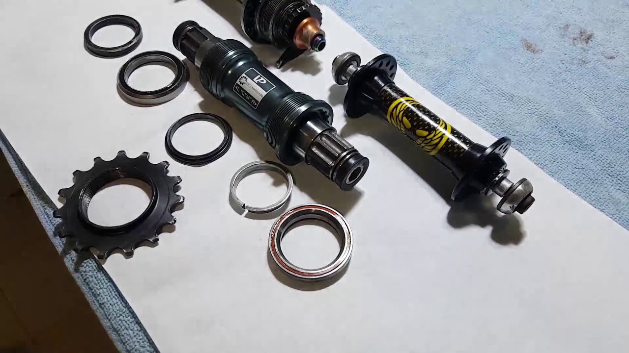 restoration bike hub, bearing cleaning