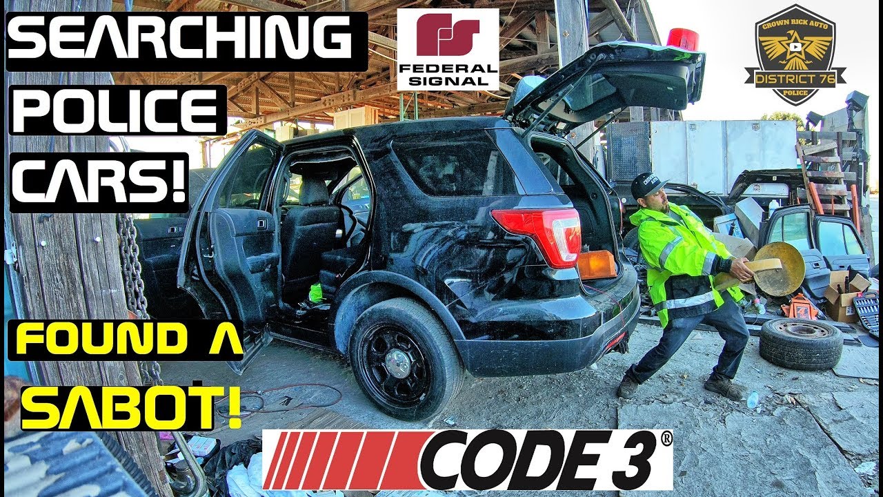 Searching Police Cars Found a Sabot! Crown Rick Auto Explorer SUV